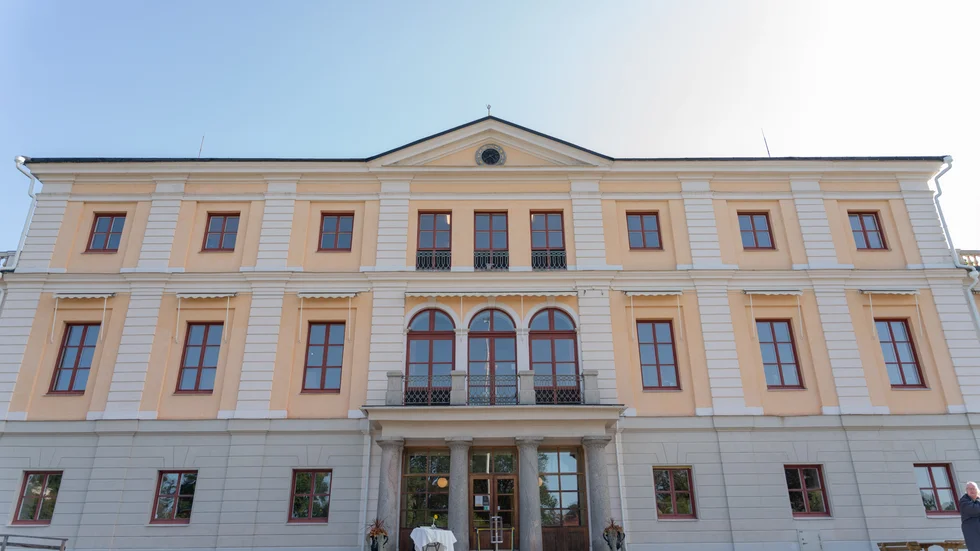 Säfstaholms slott skulle ha invigts i våras, men på grund av pandemin var kommunen tvungen att skjuta upp invigningen.