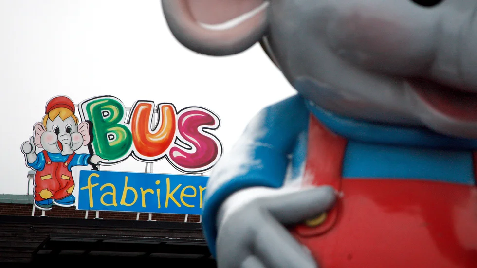 Busfabriken finns just nu i 13 städer i tre nordiska länder, men man planerar att expandera även utanför Norden. Den nionde mars bytte man namn till Funplays. 