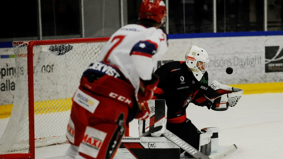 Sebastian Wagner får nu konkurrera om målvaktsposten i NSK med Milton Rosén.