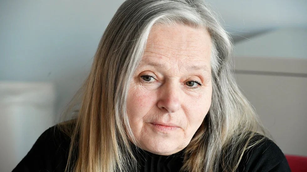 Anne Rönnberg, avdelningschef grundskola, pausar omorganisation för att undvika misstankar om jäv. 