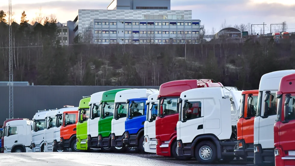 Scania häver permitteringar. Arkivbild.
