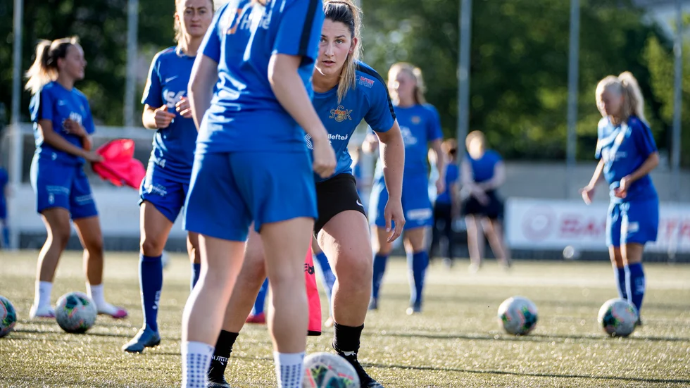 Målvakten Lovisa Koss är tillbaka i Skellefteå och debuterar på lördagen för Sunnanå SK i Elitettan.