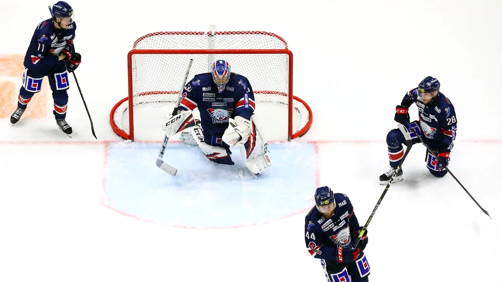 LHC-spelarna deppar efter förlusten mot Frölunda. 