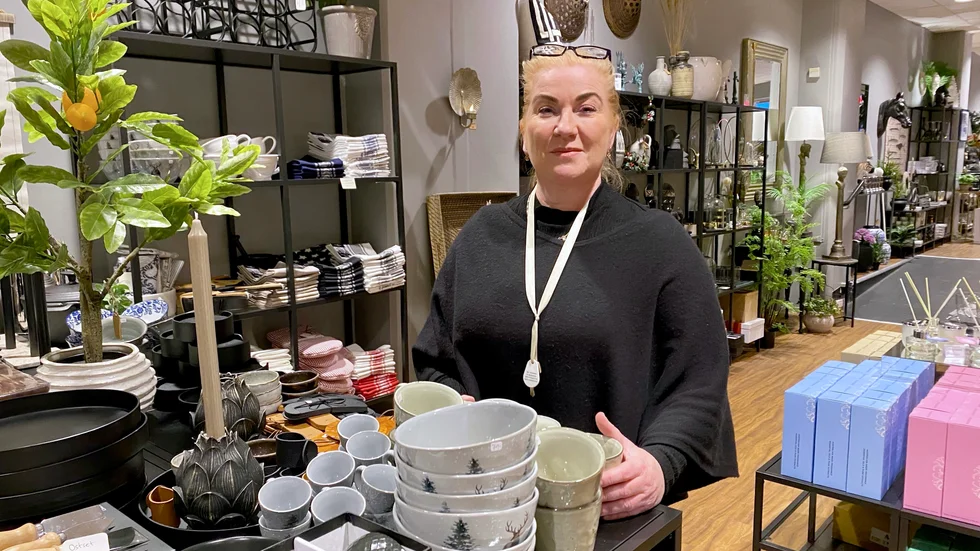 Handel som gäller inredning har klarat sig bra under coronapandemin. På Klassisk form i Luleå ser man en försiktig ökning av försäljningen.

