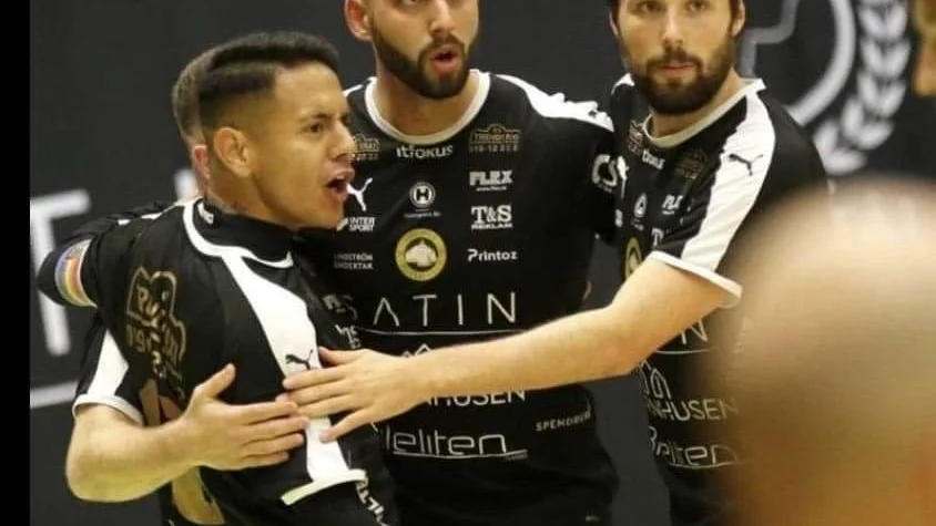 Ramil Ghreibo, i mitten, och hans Örebro FC åkte på fredagen ur SM-slutspelet i futsal. Hammarby gick till semifinal med ett måls marginal.