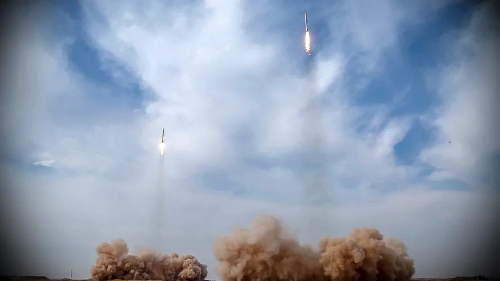 Ballistiska robotar avfyras på en bild som kommer från det iranska revolutionsgardet.