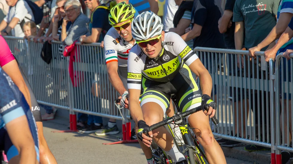 Vättern GP brukar vara dramatik på tät nivå. Med Maifs elitframgångar borde det finnas plats för fler sådana lopp i Motala i framtiden, tycker Jens Bollius.
