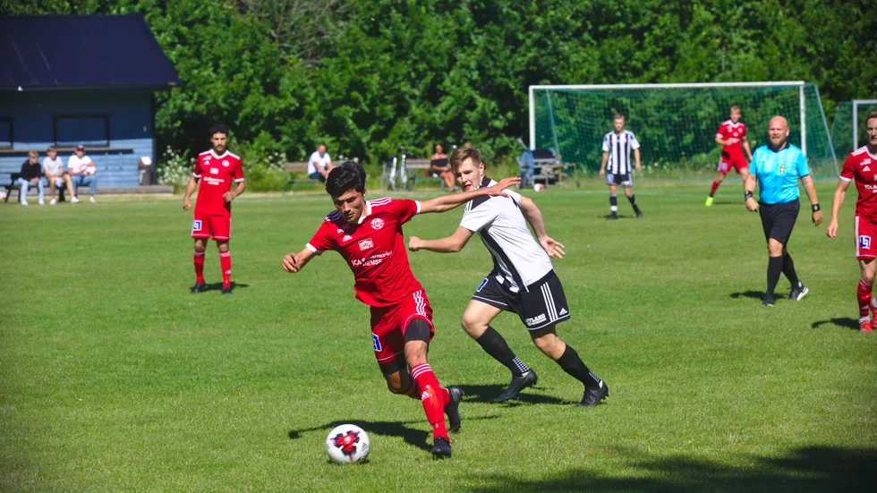 Gute vill i en motion att B-lag från förbundsserier ska ha möjlighet till spel i division 4. Det kan bli verklighet för till representantskapsmötet i december yrkar Gotlands fotbollförbund på bifall till motionen.