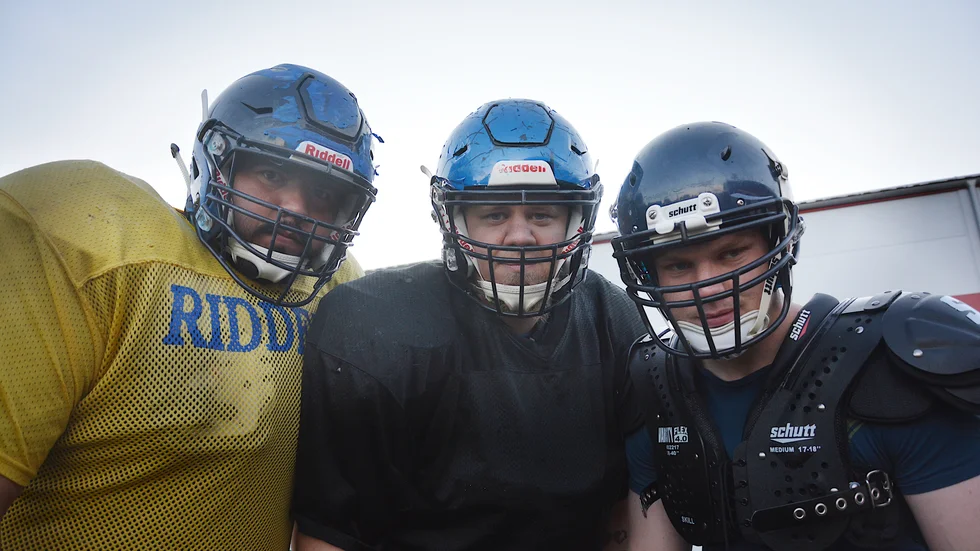 Ronald Muñoz, Tom Engström och Axl Isaksson spelar i Rovaniemi. Och så många träningar i Finland hinner de inte med. ”Jag och Axl har varit på en camp, med två träningar på en dag", säger Engström.
