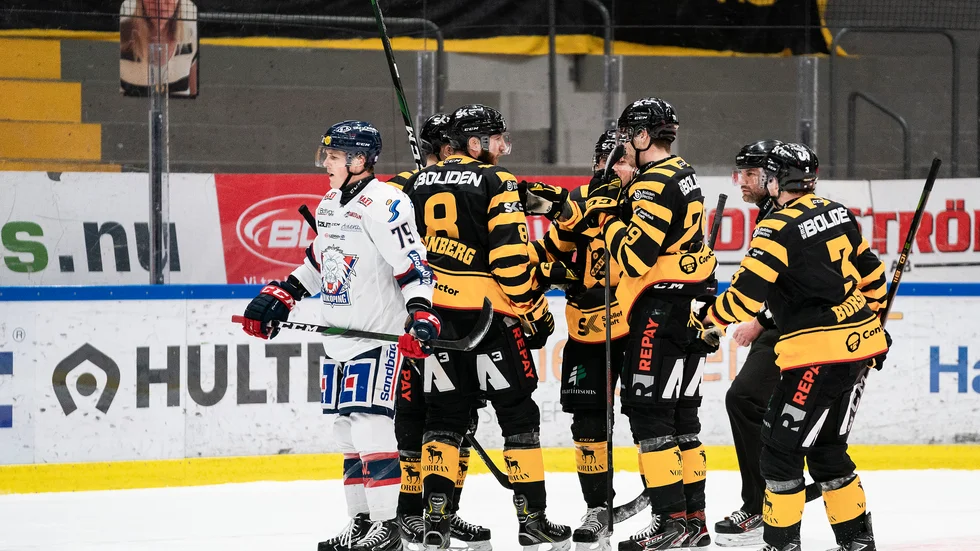 LHC släppte in sex mål mot Skellefteå och gjorde noll framåt. 