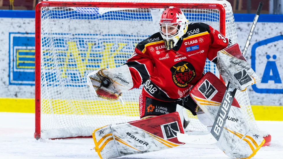 Tindra Holm och hennes Luleå/MSSK är klara seriesegrare efter att de slog AIK med 5-1.