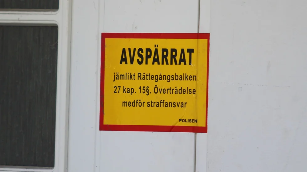Åtalet mot den 27-årige man som misstänks för att ha mördat en man i Boxholm dröjer. 