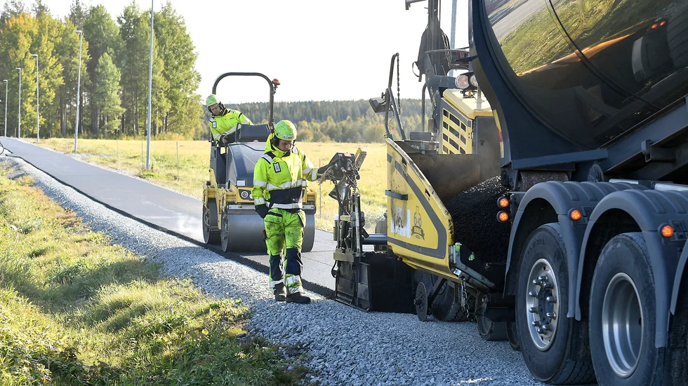 Flera kommuninvånare vill slå ett slag för nya cykelvägar.