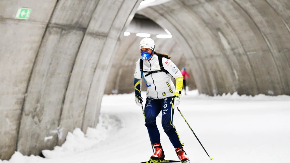 På måndag inleder Charlotte Kalla och de övriga i landslaget träningslägret i Torsbys skidtunnel. Men det är högst osäkert hur det blir med resten av säsongen. Arkivbild.