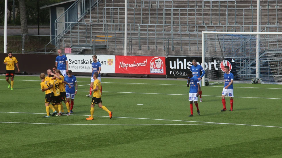 Det blev en tung lördag för Åtvidabergs FF som föll med klara 0-4 hemma mot BK Forward.
