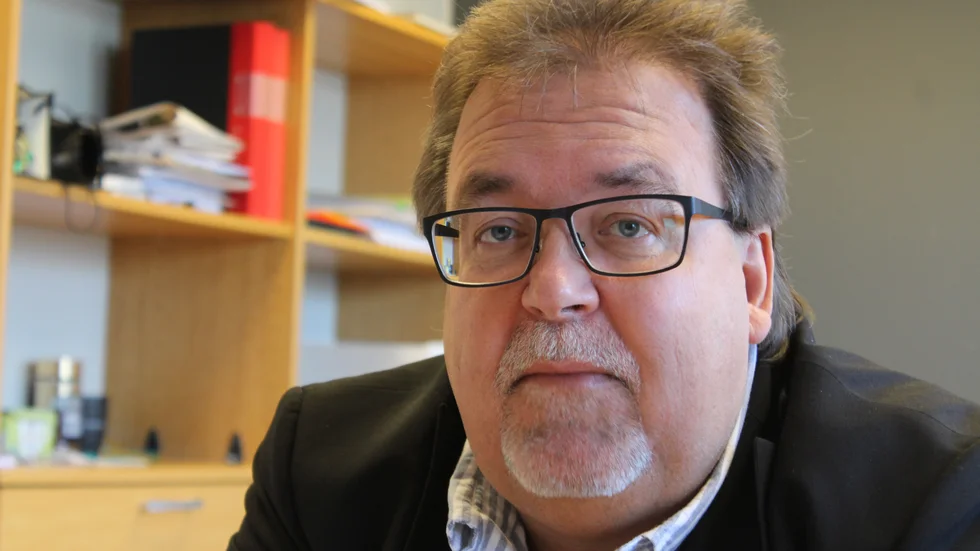"Vi måste tillgodose Folkhälsomyndighetens rekommendationer" säger Thomas Lidberg (S).