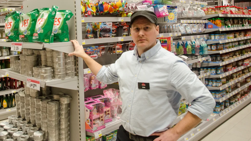 Jens Cederholm berättar att han har varit på flera utbildningar när det kommer till butikssäkerhet. 
