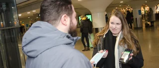 Munskydd hämtas i Stockholm före resa från Gnesta
