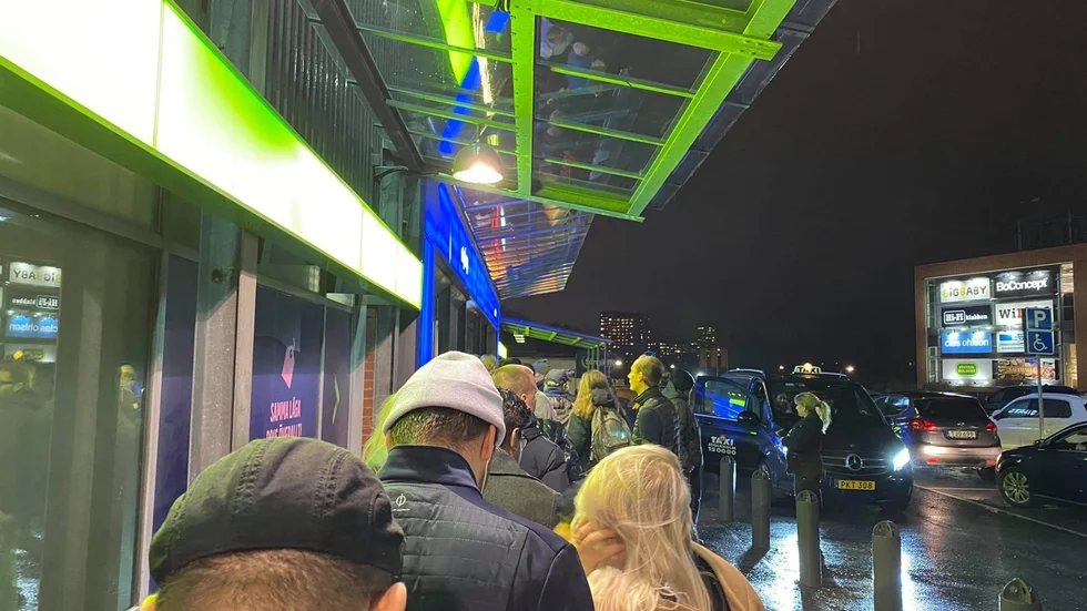 Under Black Friday i fjol slingrade sig kön lång utanför Elgiganten i Uppsala.