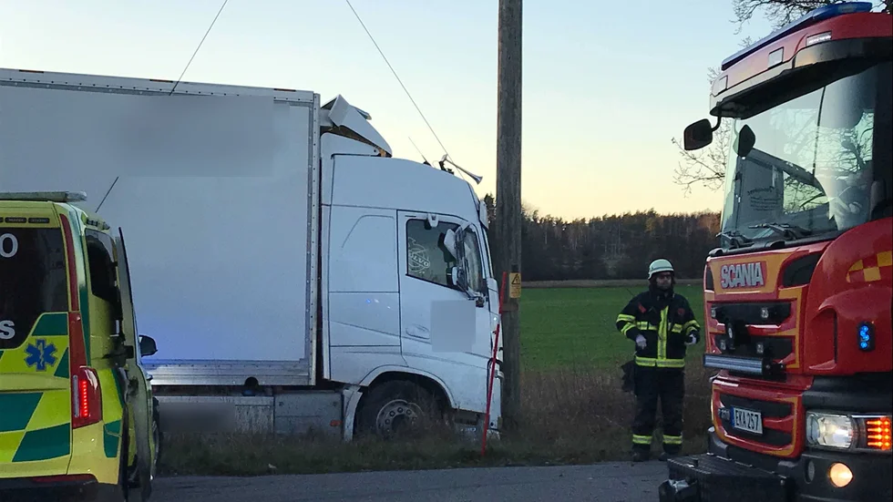 Våldsam kollision i utkanten av Trosa på fredagseftermiddagen.