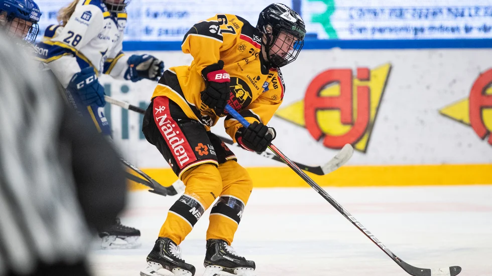 Luleå Hockey/MSSK-spelaren Linn Peterson blev besviken när hon fick veta att B-VM ställdes in, men är inställd på ett fortsätta satsa på landslaget.