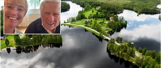 Deckarförfattaren och tv-profilen besökte byagården i "Mordbyn": "Fick nog många nya läsare"