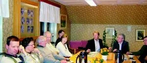 Kommunalrådet grillades  
av företagare i Odensvi