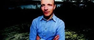 Fredsaktivist protesterar mot kärnvapen