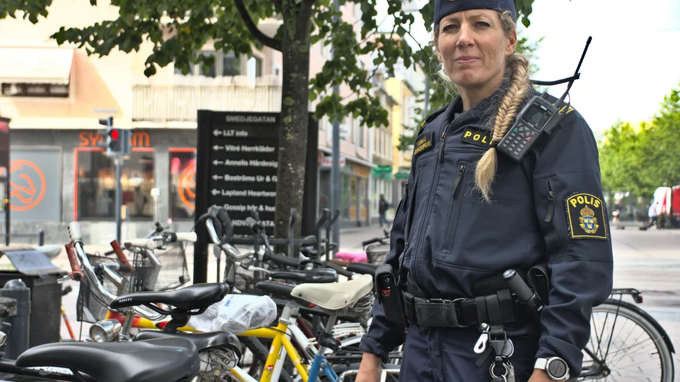 Områdespolisen Karin Ågren berättar att polisen i Luleå-Boden får in omkring 450 anmälningar gällande cykelstölder årligen. 