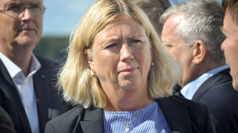 Generaldirektören för Svenska kraftnät Ulla Sandborgh förhalade information om kommande elprishöjningar för att inte irritera miljö- och energidepartementet