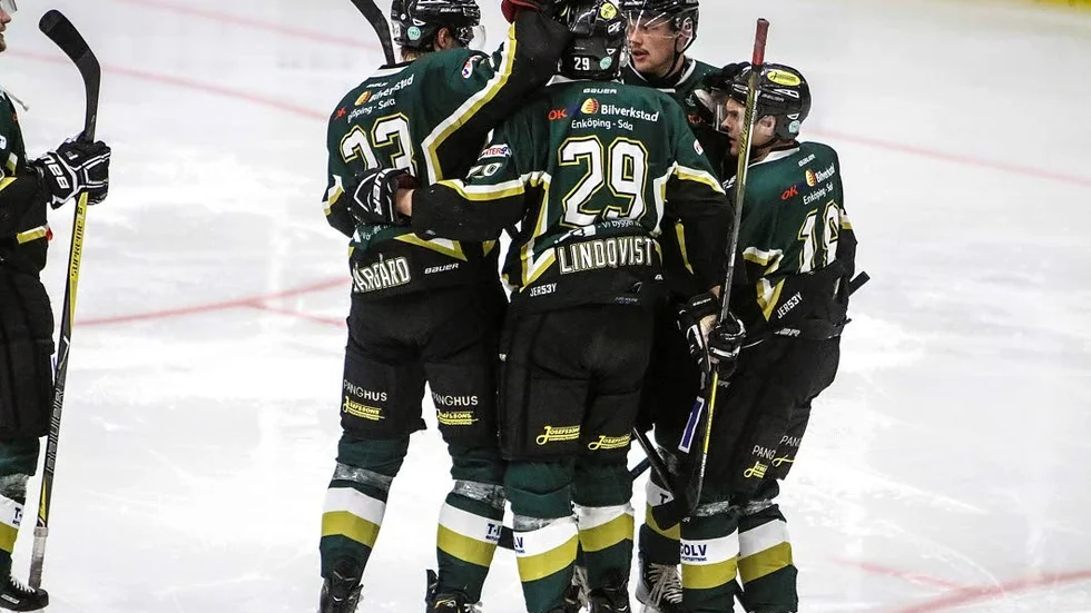 En grymt viktig match väntar för ESK i jakten på en plats i Allettan. Jubelbilder likt den här är vad laget och publiken kommer att hoppas på i Bahcohallen.