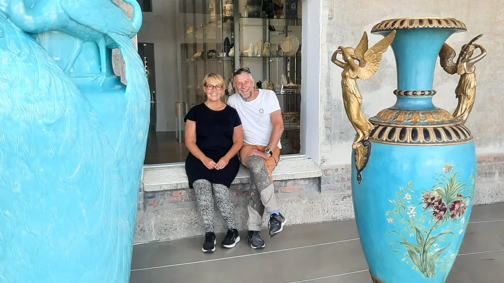 "Det som är speciellt med lera är att det går att göra allting. Det är ett fantastiskt material", säger Monika Strand, som tillsammans med Chris White äger Mokk i Luleå.