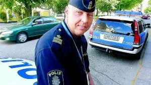 Redo för busliv. Kommenderingschef Thommy Brännström och hans patrull ska säkerställa ordning och trivsel under visfestivalen.Foto: ANDERS STEINER