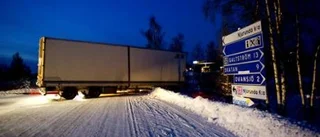 Lastbilar fara på vinterväg