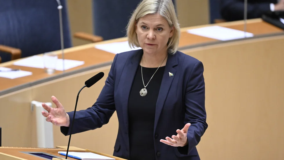Magdalena Andersson kritiseras av vänsterdebattörer för att hon inte går till storms mot den nya regeringens invandrings- och kriminalpolitik. Andersson bör ta lätt på den kritiken. 
