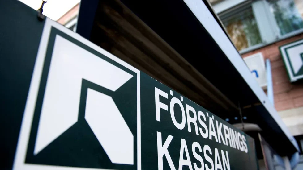 Motståndare. Insändarskribenten menar att den som blir sjuk riskerar att få kämpa inte bara mot sjukdomen utan också mot mot Försäkringskassans stelbenta regelverk.