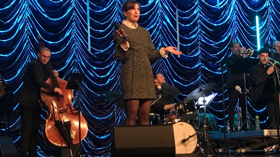 Sångerskan Amanda Ginsburg befinner sig just nu på turné i länet tillsammans med Norrbotten Big Band och Arctic Youth Jazz Voices - en konsert som recensenten Andreas Hoffsten lyfter på hatten för.