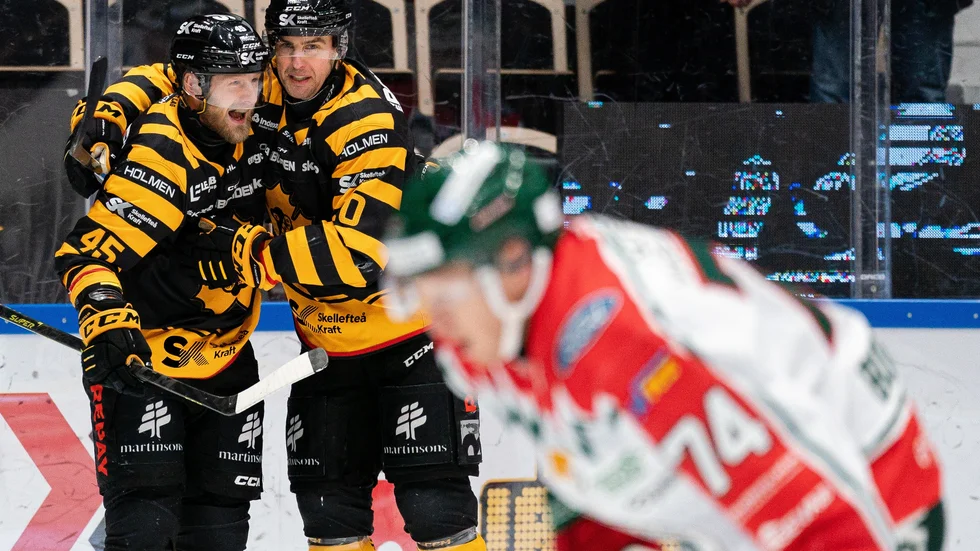 Oscar Möller ledde sitt lag hela vägen igenom matchen mot Frölunda och blev tvåmålsskytt.