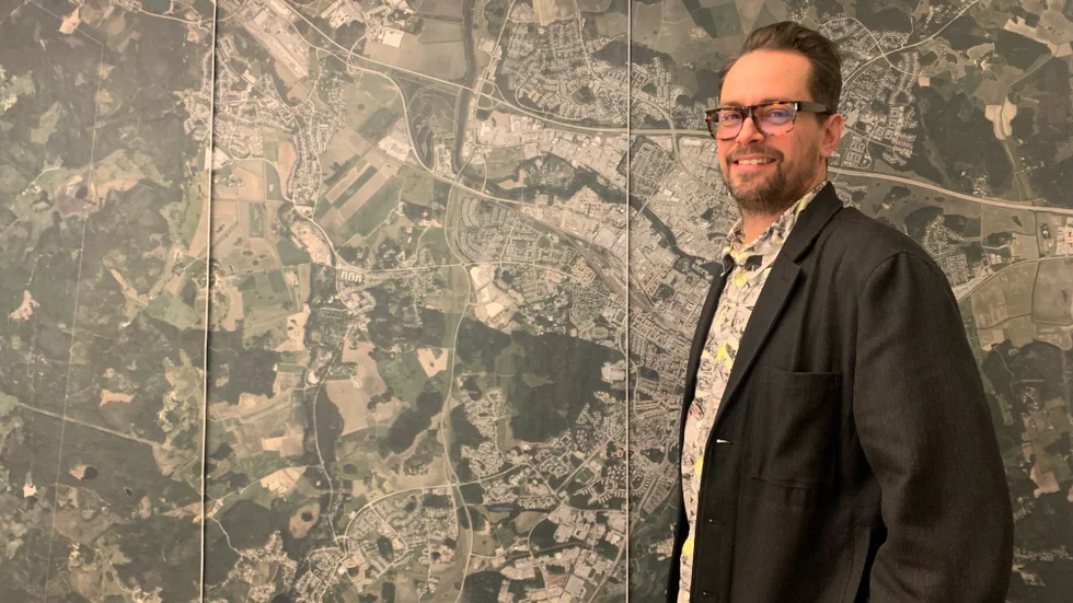 Receptet för att reparera Eskilstunas stukade självförtroende stavas, i Daniel Ängmos värld, arkitektur. 