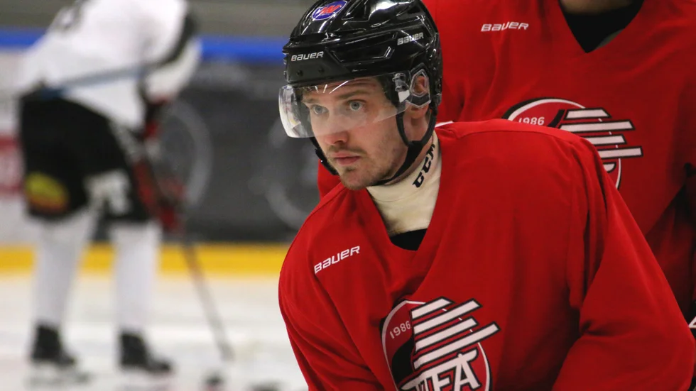 Jesper Ylivainio är tillbaka i Piteå Hockey samtidigt som laget laddar för spel i allettan. Den 29 december väntar seriepremiär hemma mot Hudiksvall. 