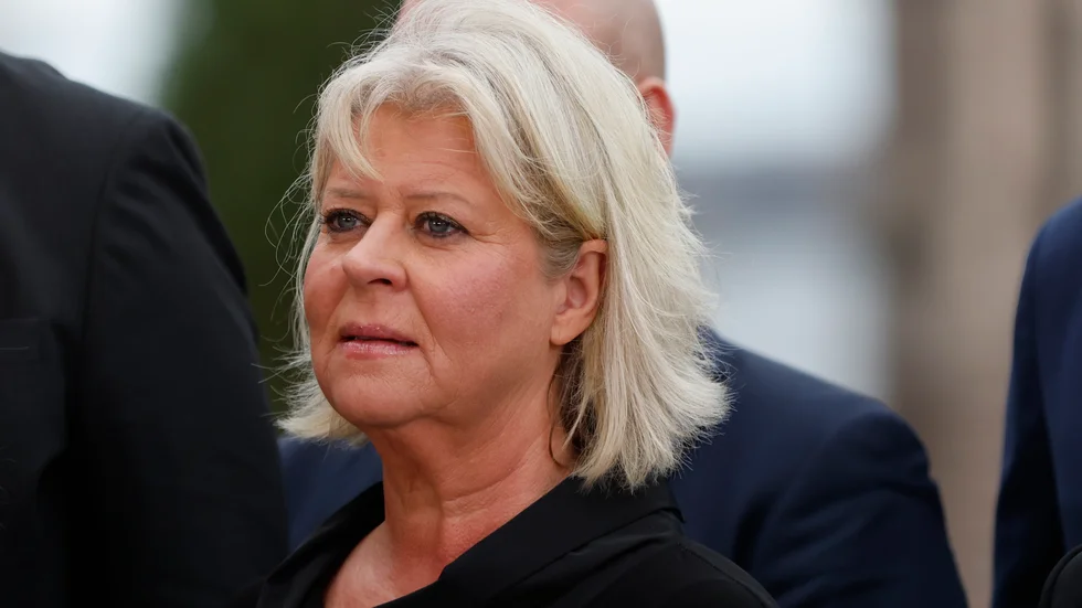 Förhoppningsvis kan socialtjänstminister Camilla Waltersson Grönvall (M) skapa den socionomutbildning som behövs.