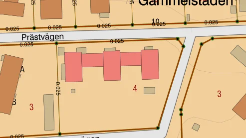 Det är på tomten där det rödmarkerade huset finns som är tänkt att få en ny detaljplan.