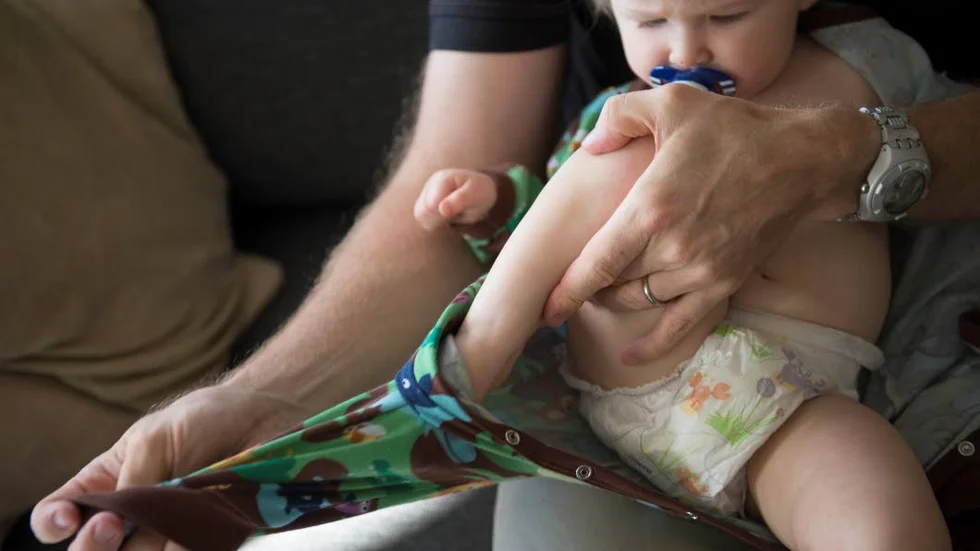 Delade meningar. Är lagstiftningsvägen den rätta vägen för att få papporna att vara hemma mera med sina barn? På onsdagen debatterades det och andra jämställdhetsfrågor på Kulturens hus i Luleå.