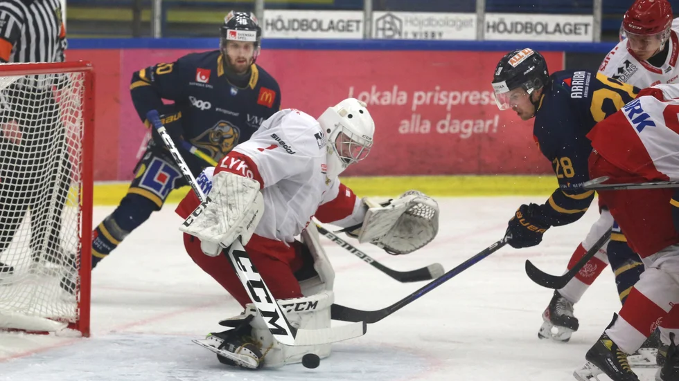 Emil Öhrwall håller sig framme. Forwarden har varit glödhet i vinter och kan kvittera ut fint betyg i Helagotland.se sammanställning.