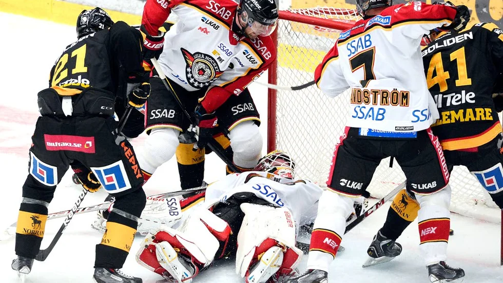 Jan Sandström anmäls till disciplinnämnden för den här crosscheckingen.