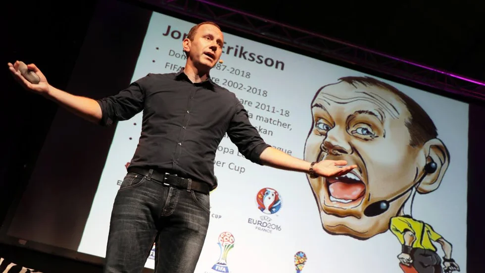 Fotbollsdomaren Jonas Eriksson berättade om sin långa karriär.
