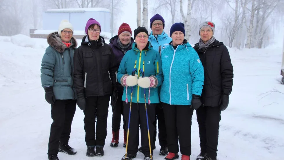 Från vänster: Karin Kvist, Elsa Nilsson, Maja Eriksson, Ingegerd Tiensuu, Ingrid Fagervall, Ingegerd Larsson, Evy Rova.