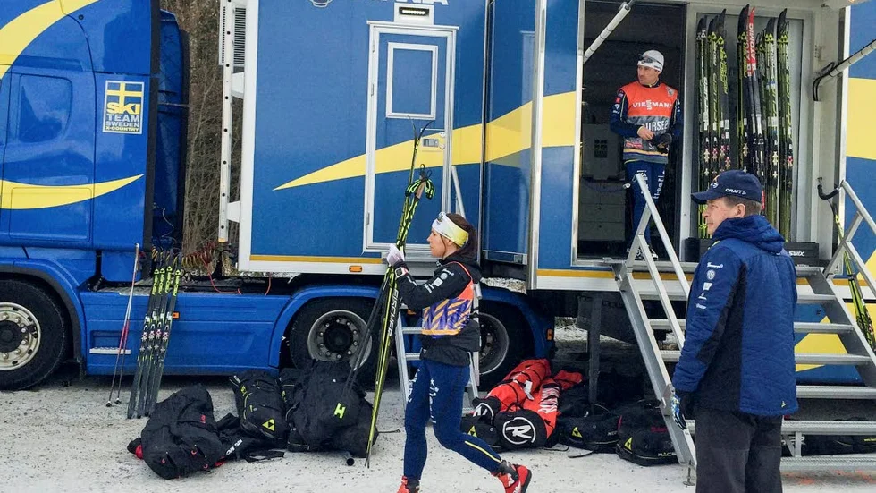 OBERSTDORF 2017-01-02
Charlotte Kalla vid vallabilen under Tour de ski i Oberstdorf.
Foto:  / TT / kod 10510