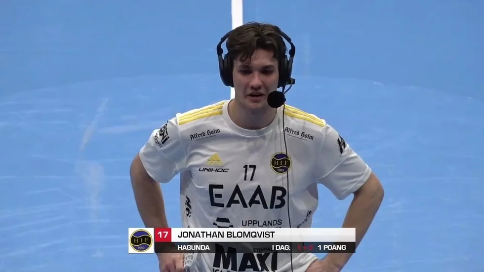 Jonathan Blomqvist intervjuas efter matchen mot Falun.