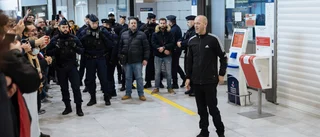 Israel deporterar advokat till Frankrike